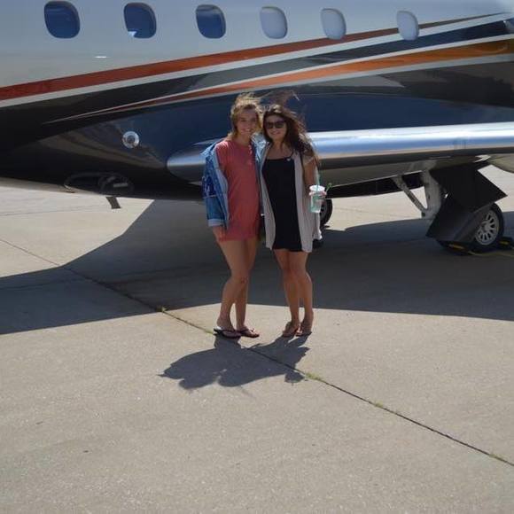 Meet your Posher, Madison - Picture 2 of 4